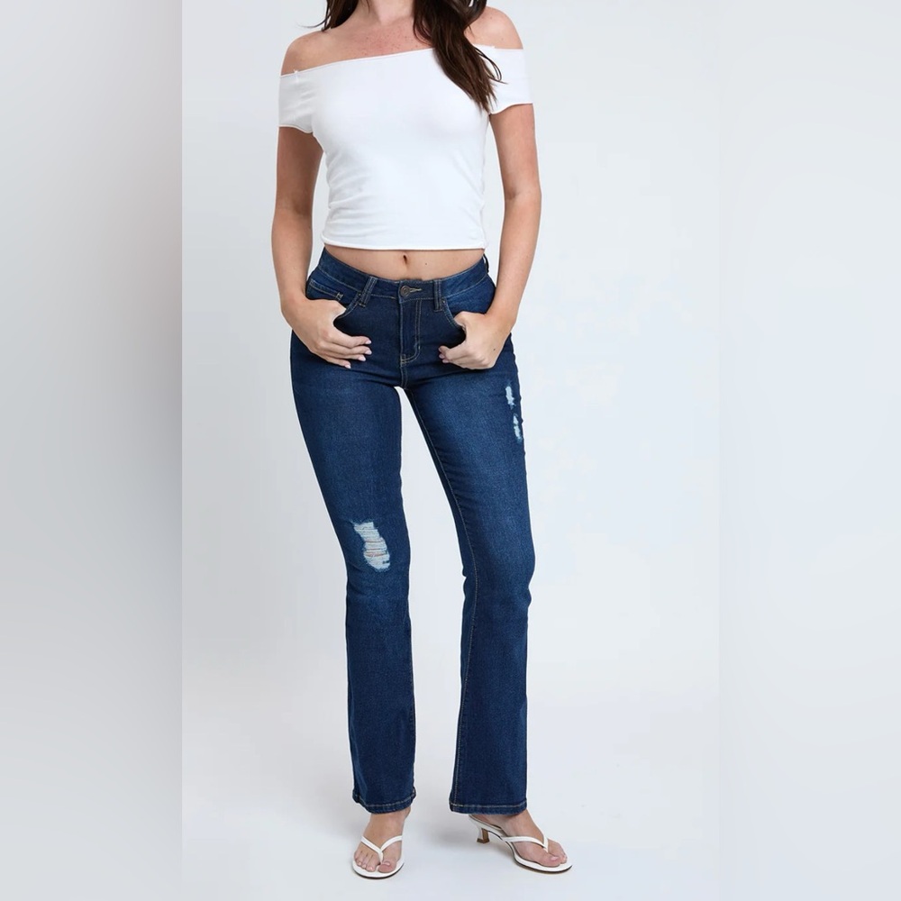 YMI WOMEN'S ESSENTIAL DISTRESSED FLARE JEANS-DISTRESSED NWT